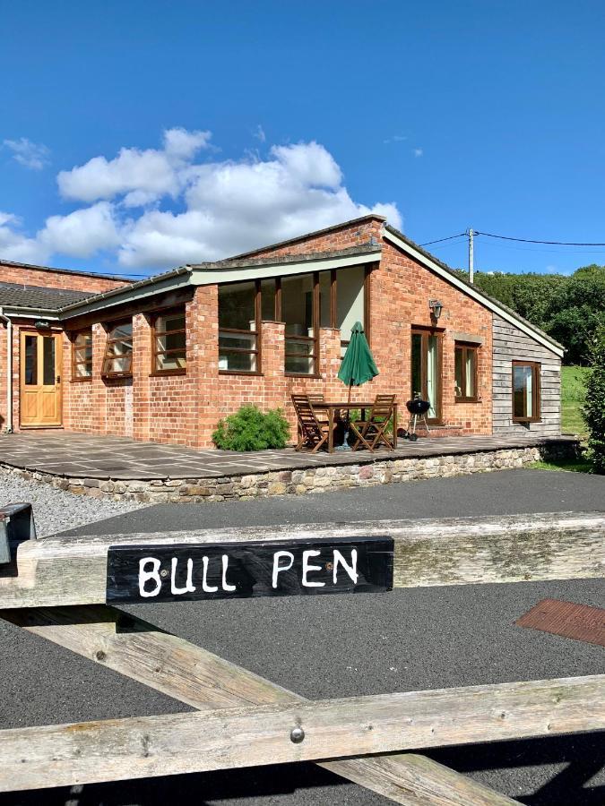 The Old Bull Pen Abergavenny Exterior foto